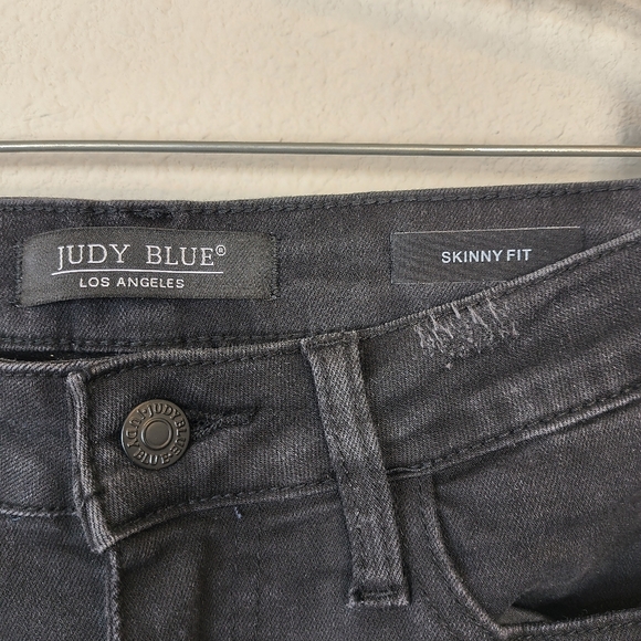 Judy Blue Skinny Fit Distressed Jeans Size 7/28 - Picture 4 of 11